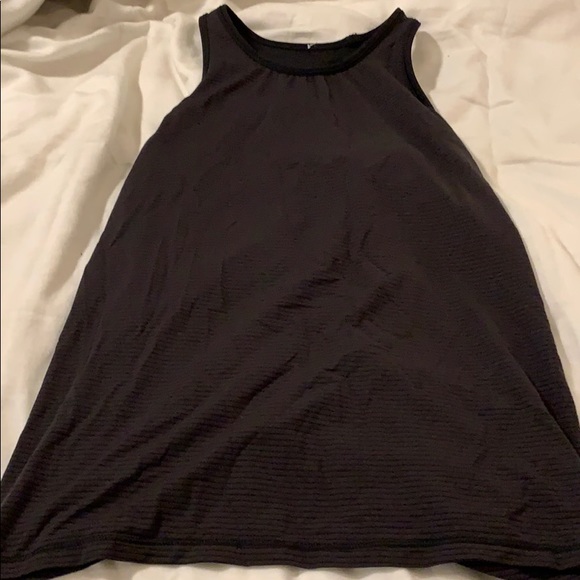 Lululemon Rouche of adrenaline tank size 4 - Picture 4 of 4